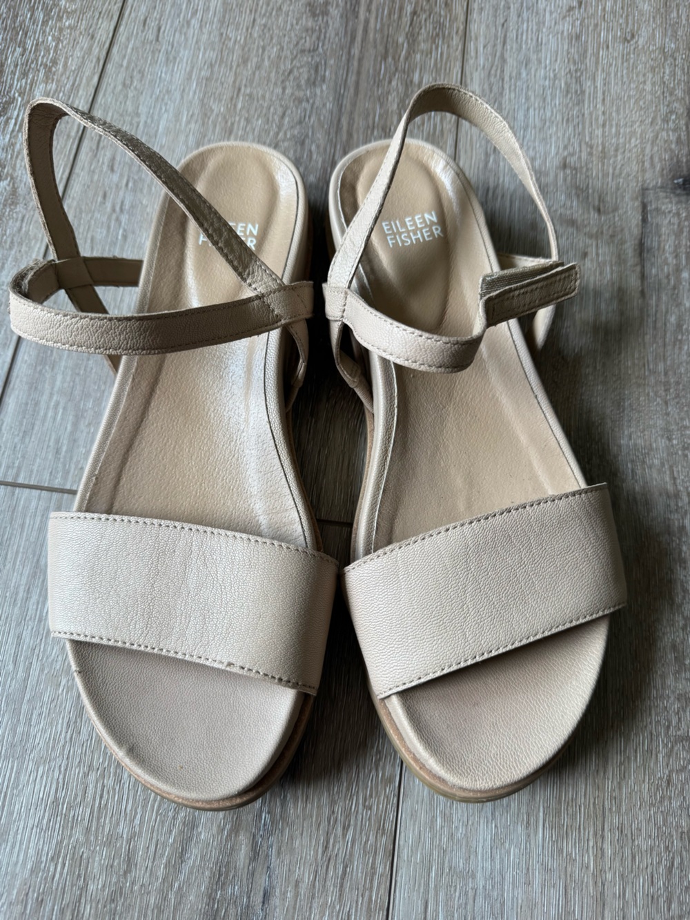 Eileen Fisher Women’s 8.5 Beige Taupe Leather Strappy Flat Sandals